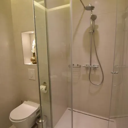 Lux No.6 شقة زادار