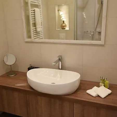 Lux No.6 شقة زادار